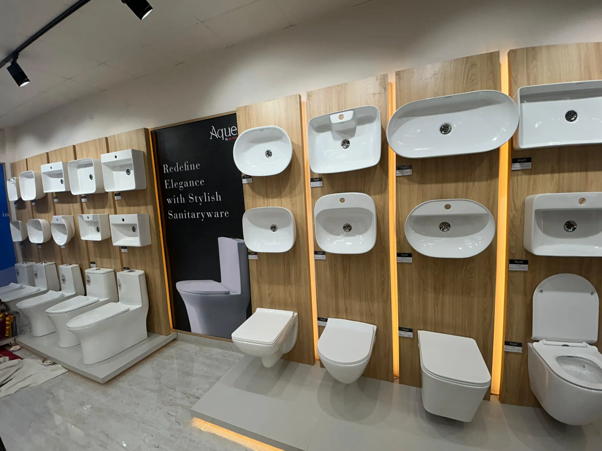 High-End Bathroom Hardware